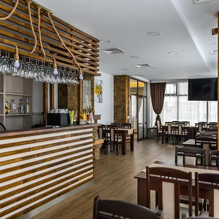 семеен при вергил Отель 2*