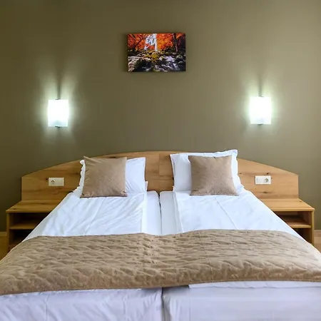 семеен при вергил Отель 2*