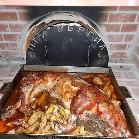 Ξενοδοχείο семеен при вергил 2*